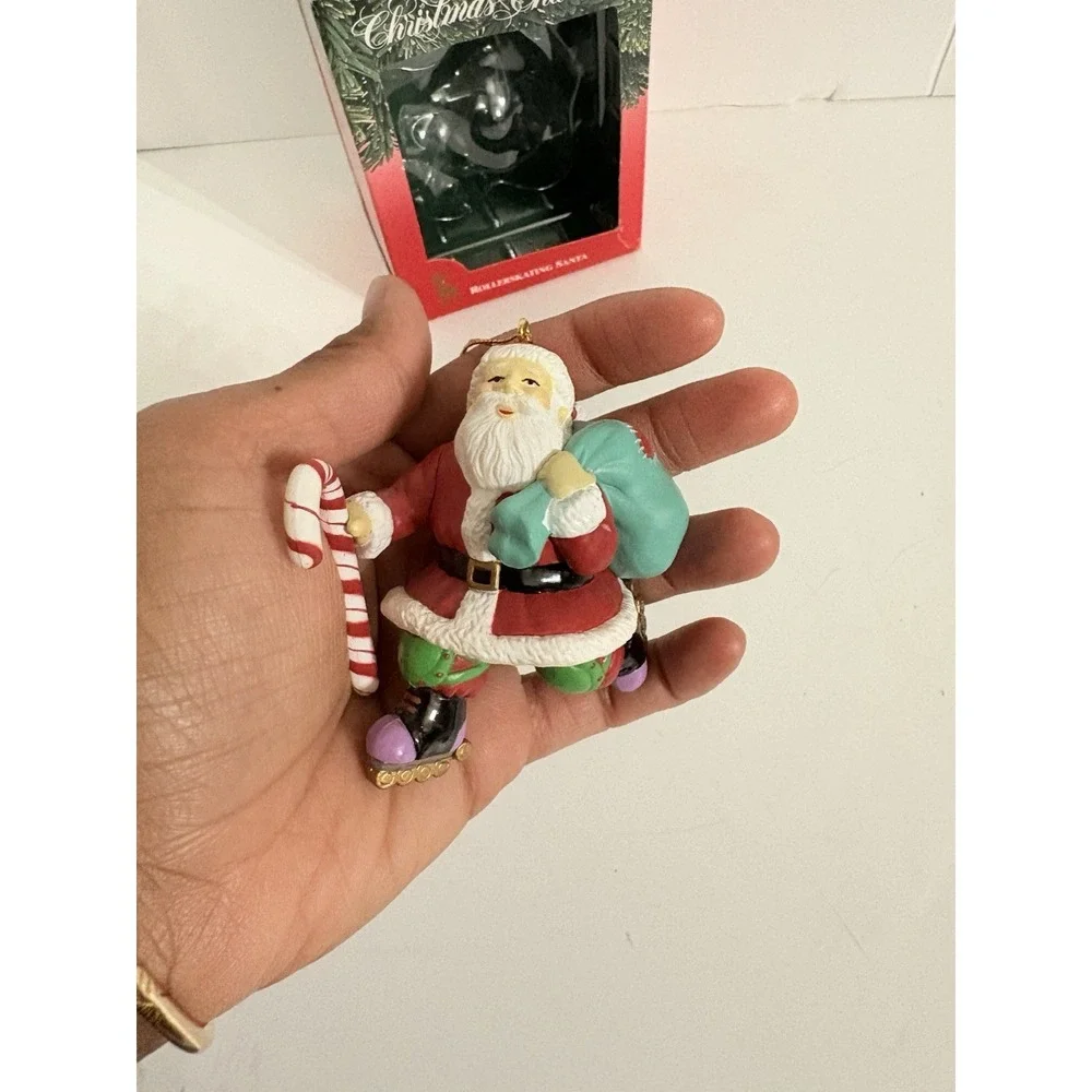 Christmas Charmers ROLLERSKATING‎ SANTA First Edition Ornament Santa's Best